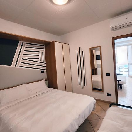 Residence Corallo Аласио Екстериор снимка