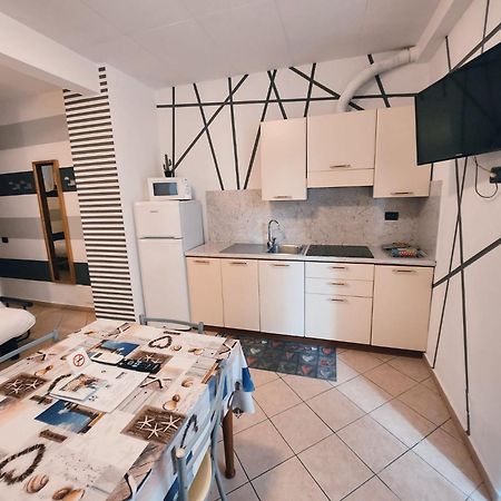 Residence Corallo Аласио Екстериор снимка