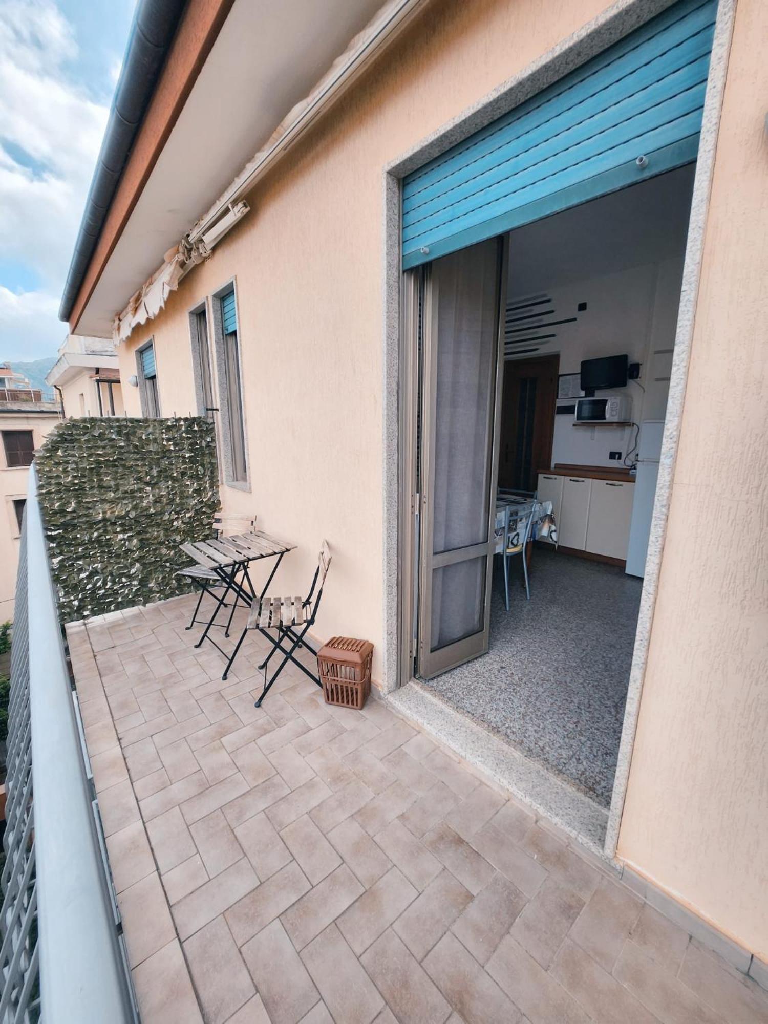 Residence Corallo Аласио Екстериор снимка