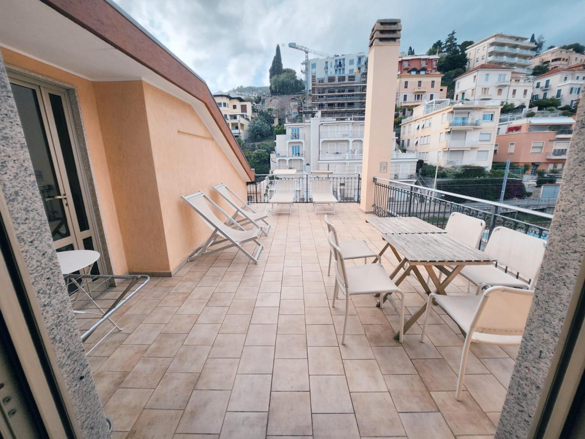 Residence Corallo Аласио Екстериор снимка
