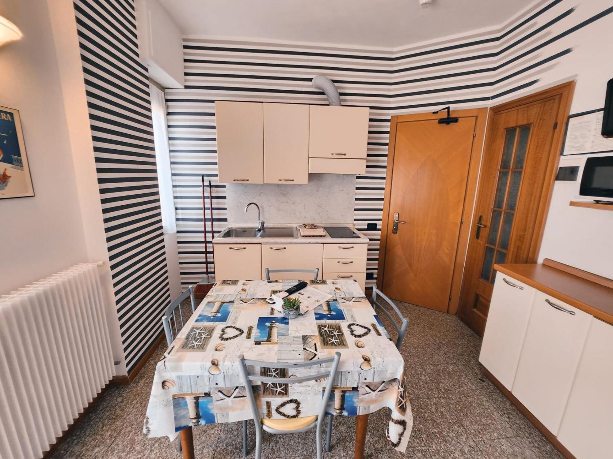 Residence Corallo Аласио Екстериор снимка