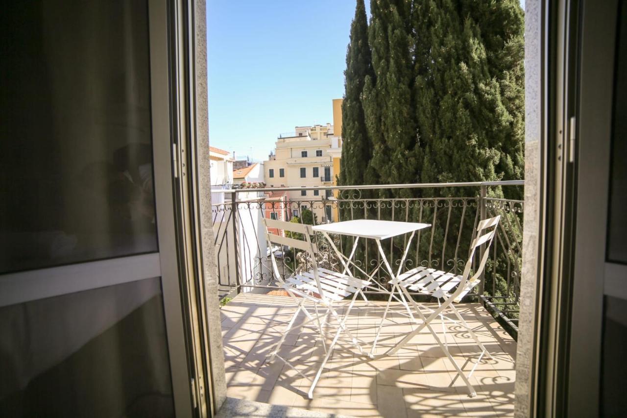 Residence Corallo Аласио Екстериор снимка